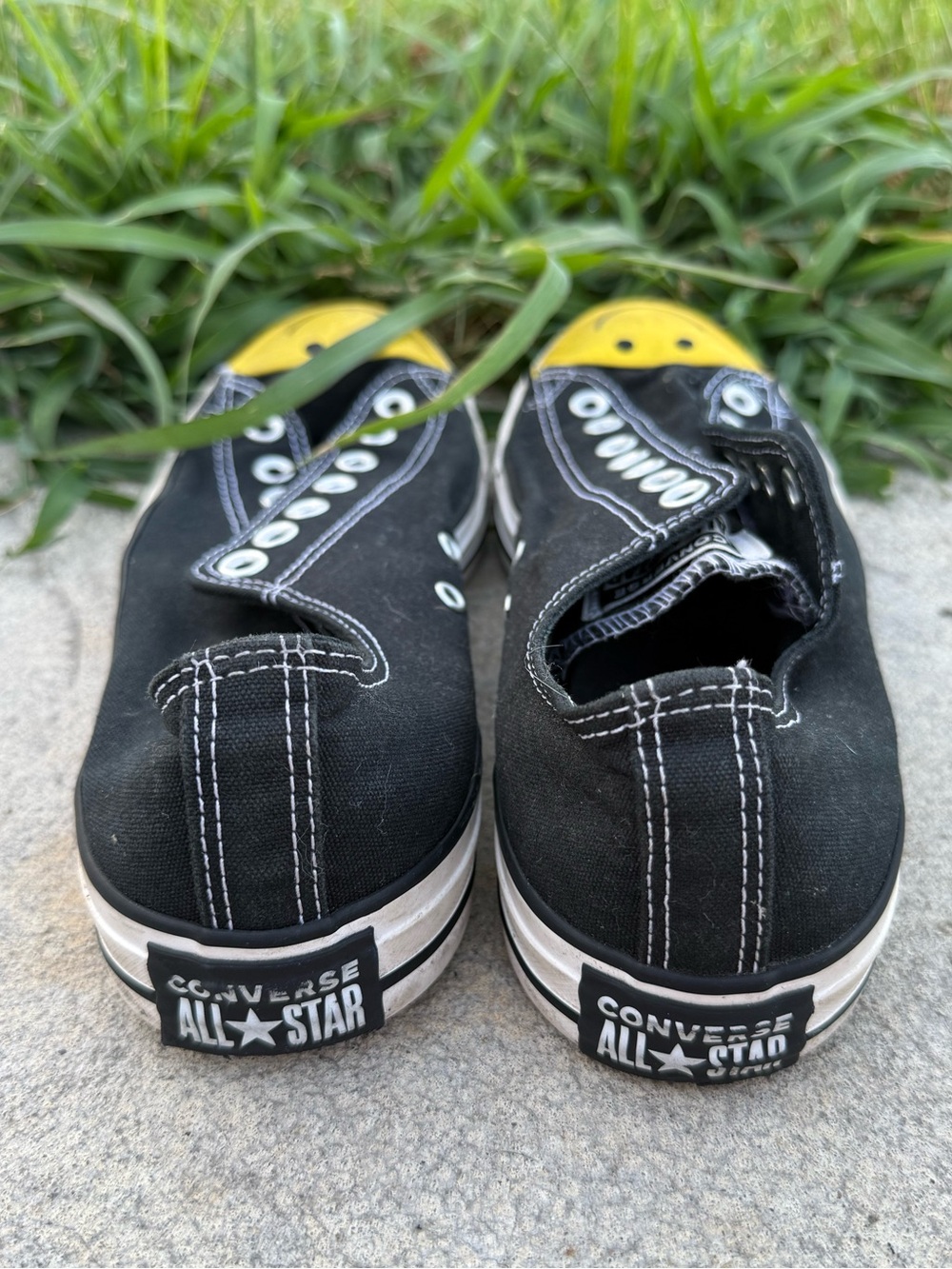 Converse Smiley Face Low Tops Black Unisex men’s 9, Women’s 11 no laces - Picture 5 of 7